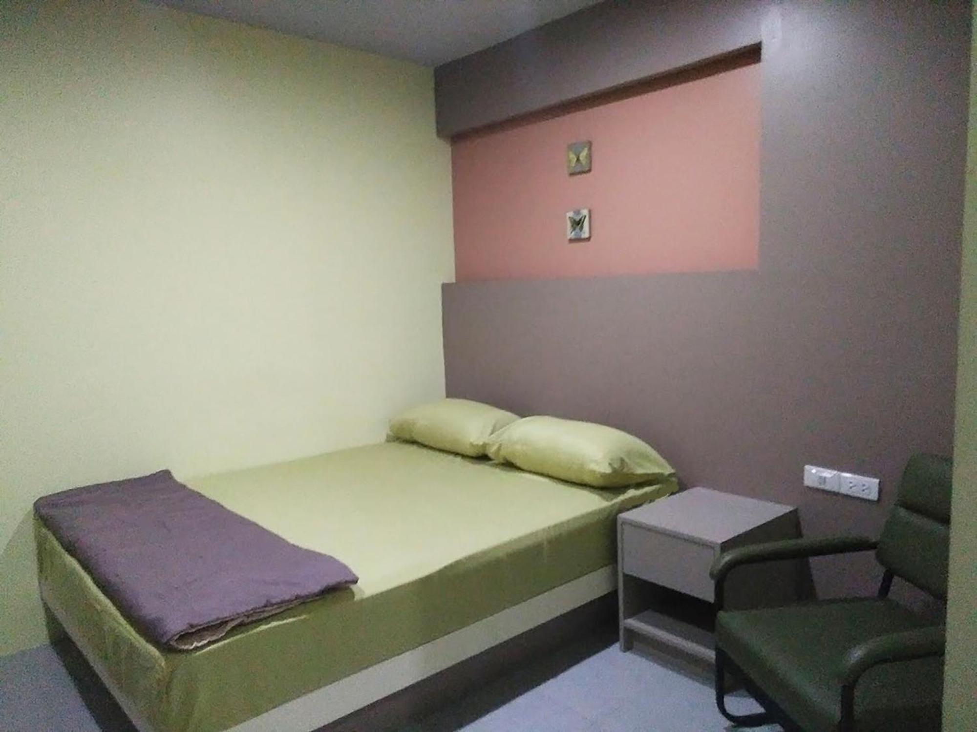 In Phuket House Otel Dış mekan fotoğraf