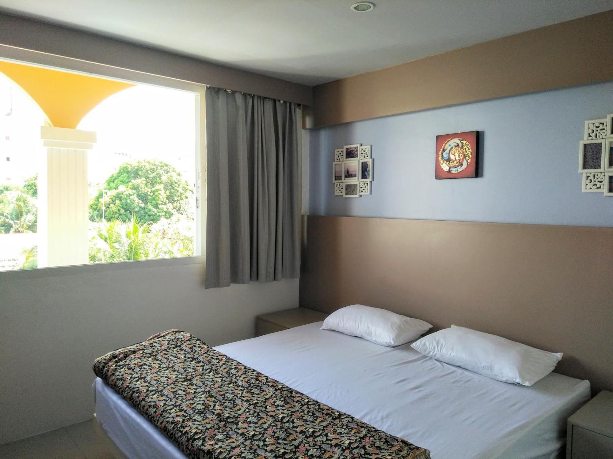 In Phuket House Otel Dış mekan fotoğraf