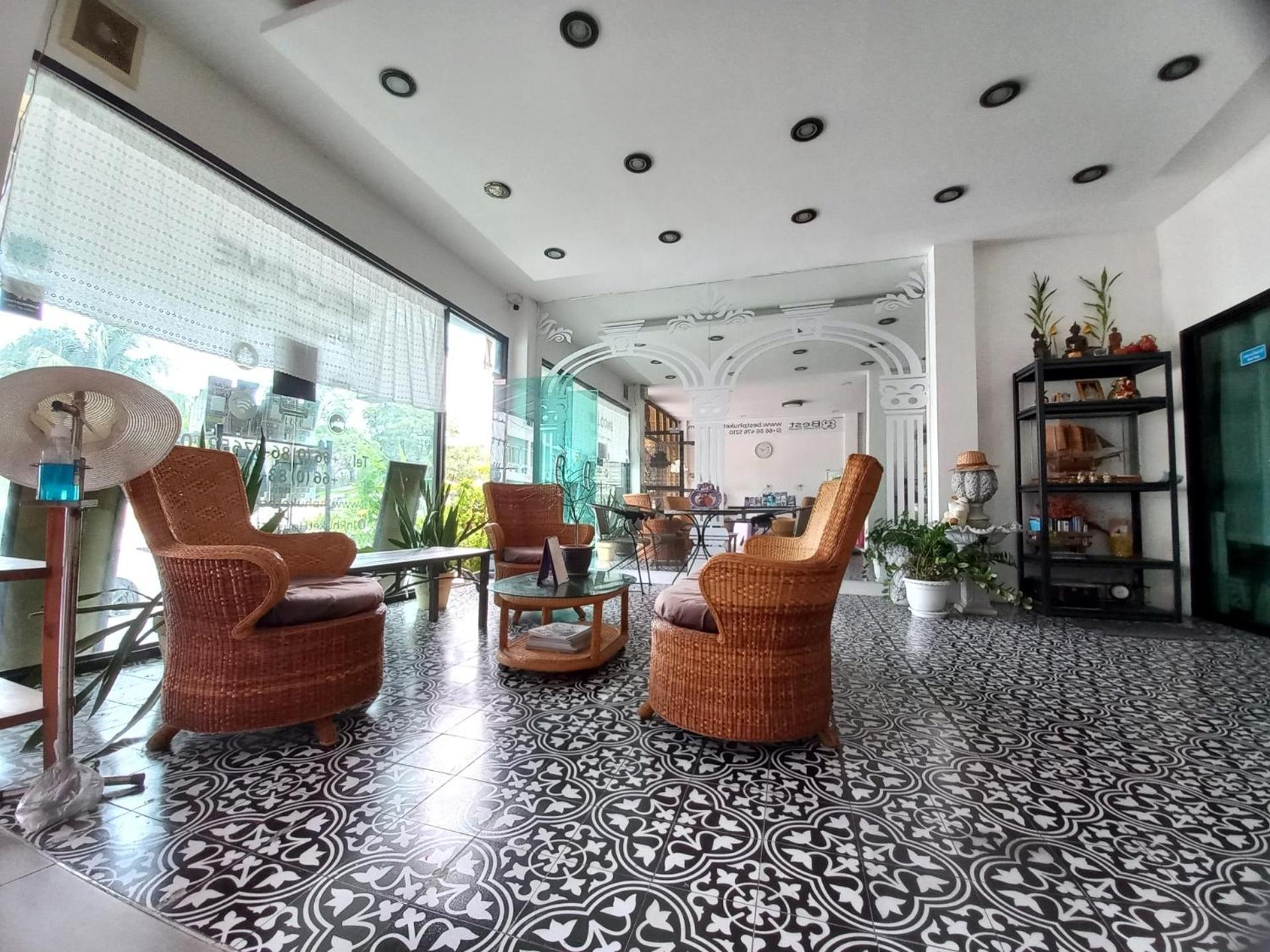 In Phuket House Otel Dış mekan fotoğraf