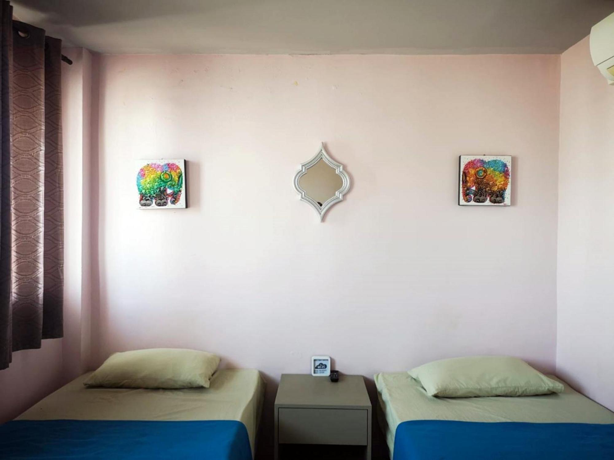 In Phuket House Otel Dış mekan fotoğraf