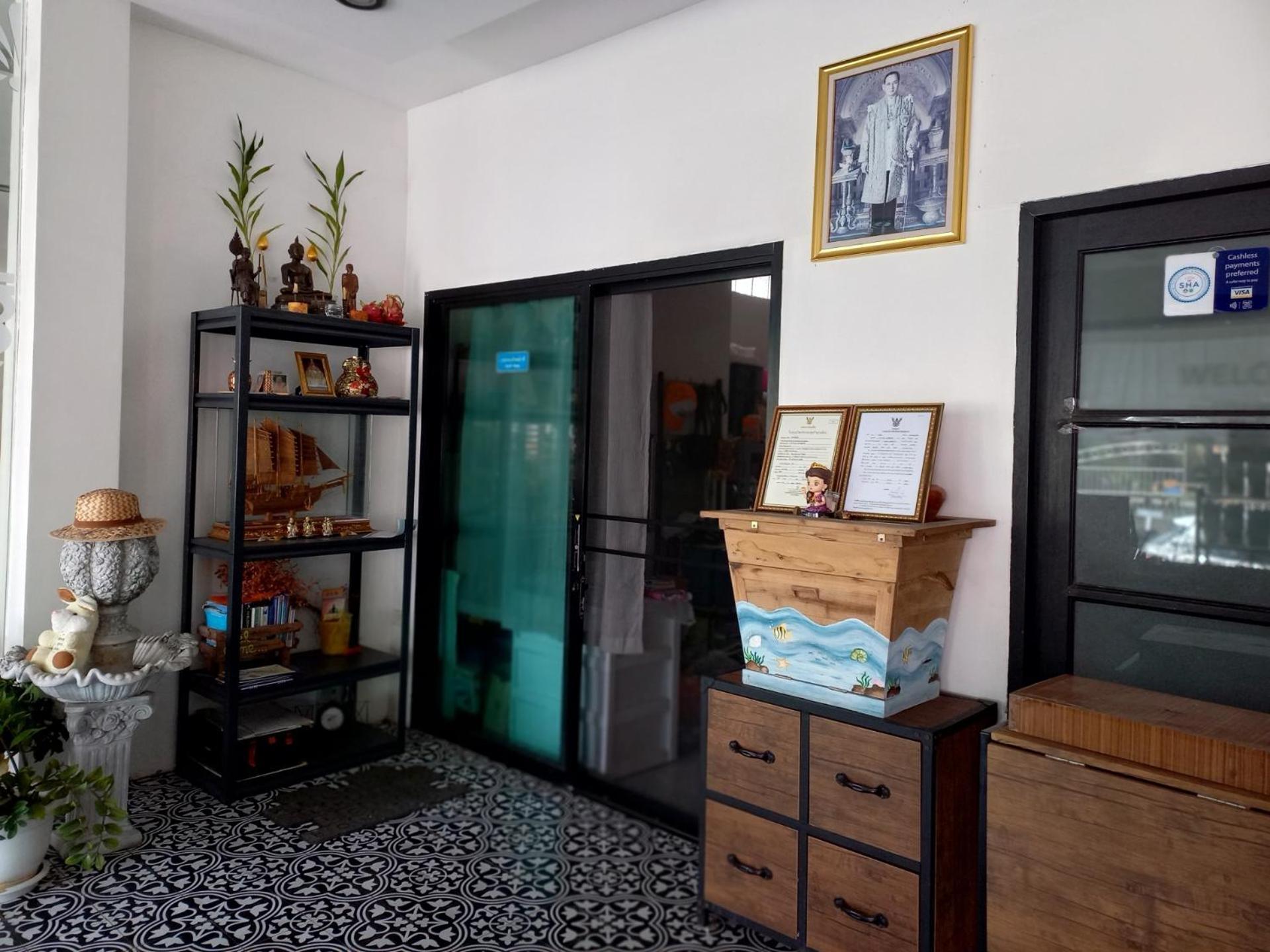 In Phuket House Otel Dış mekan fotoğraf