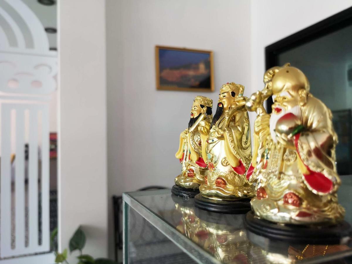 In Phuket House Otel Dış mekan fotoğraf